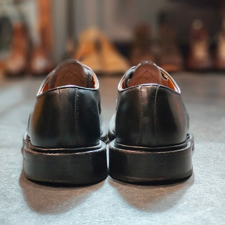 【Tricker’s】トリッカーズ M7195 ユニオンワークス別注 キャップトゥ ブラック カーフ サイズ UK9