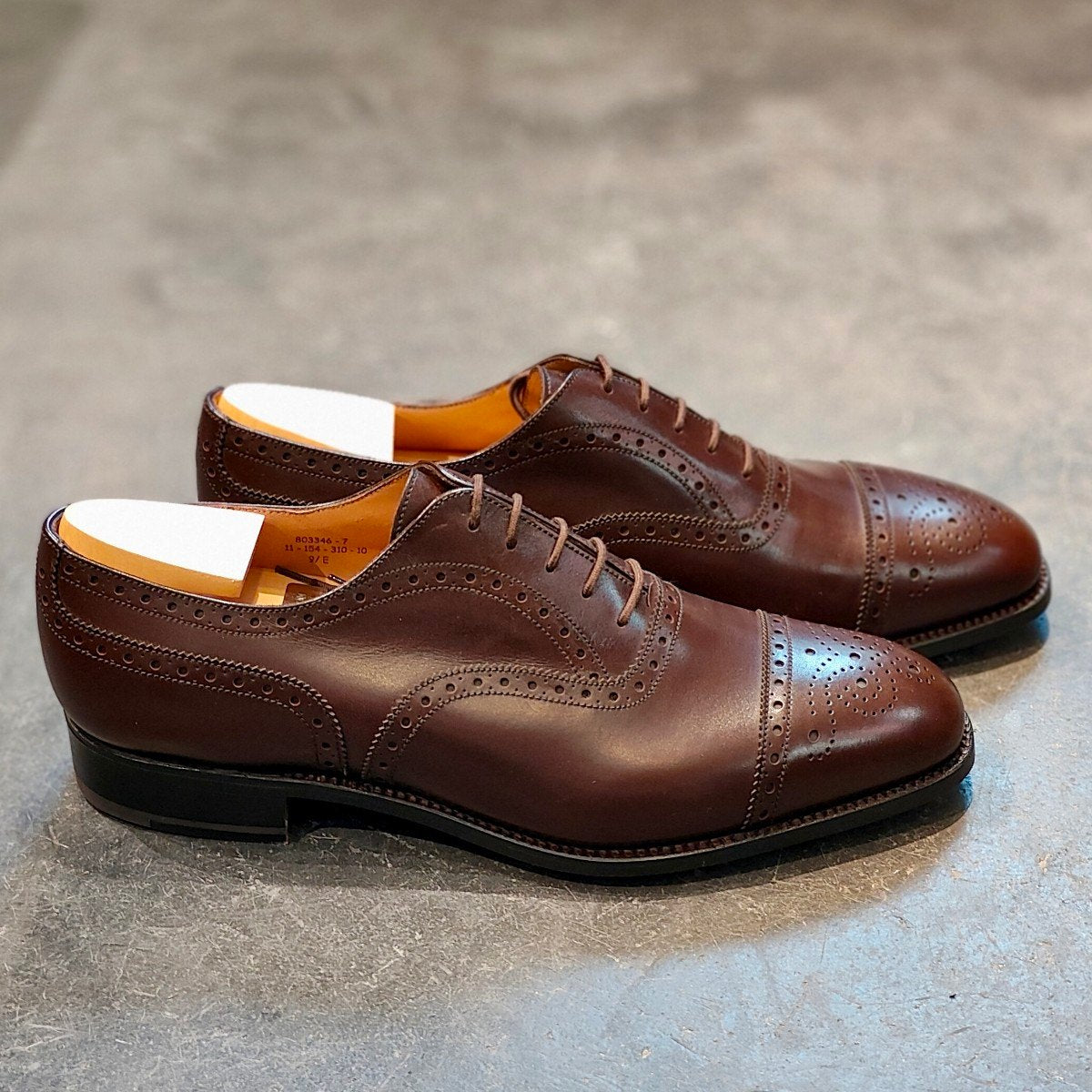 希少 新品未使用【J.M.WESTON】ジェイエムウエストン 310 セミブローグ ボックスカーフ ダークブラウン サイズUK9.5E 11ラスト