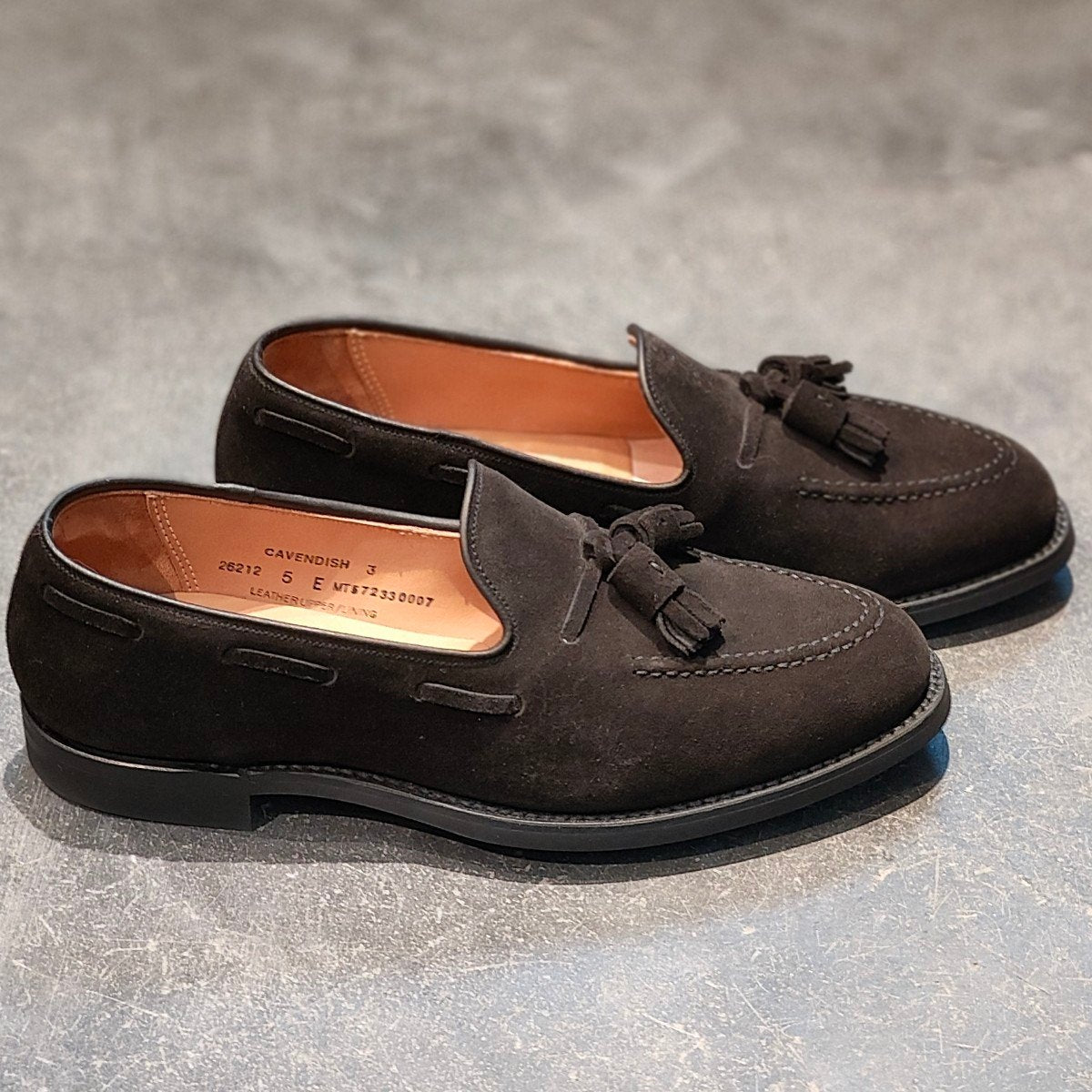 試着程度【CROCKETT&JONES】クロケット&ジョーンズ キャベンディッシュ3 タッセルローファー スエード ブラック サイズUK5E 375ラスト 参考定価¥126,500-