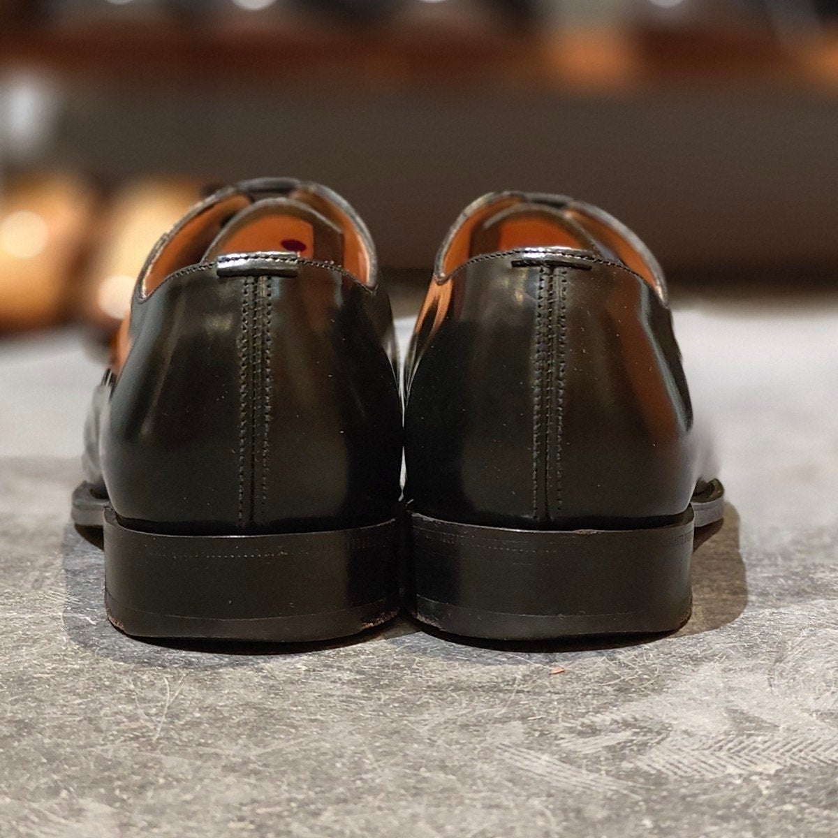 美品【Church’s】チャーチ コンサル ストレートチップ 4都市 ポリッシュドバインダーカーフ ブラック サイズUK90G 173ラスト 参考定価¥181,500-