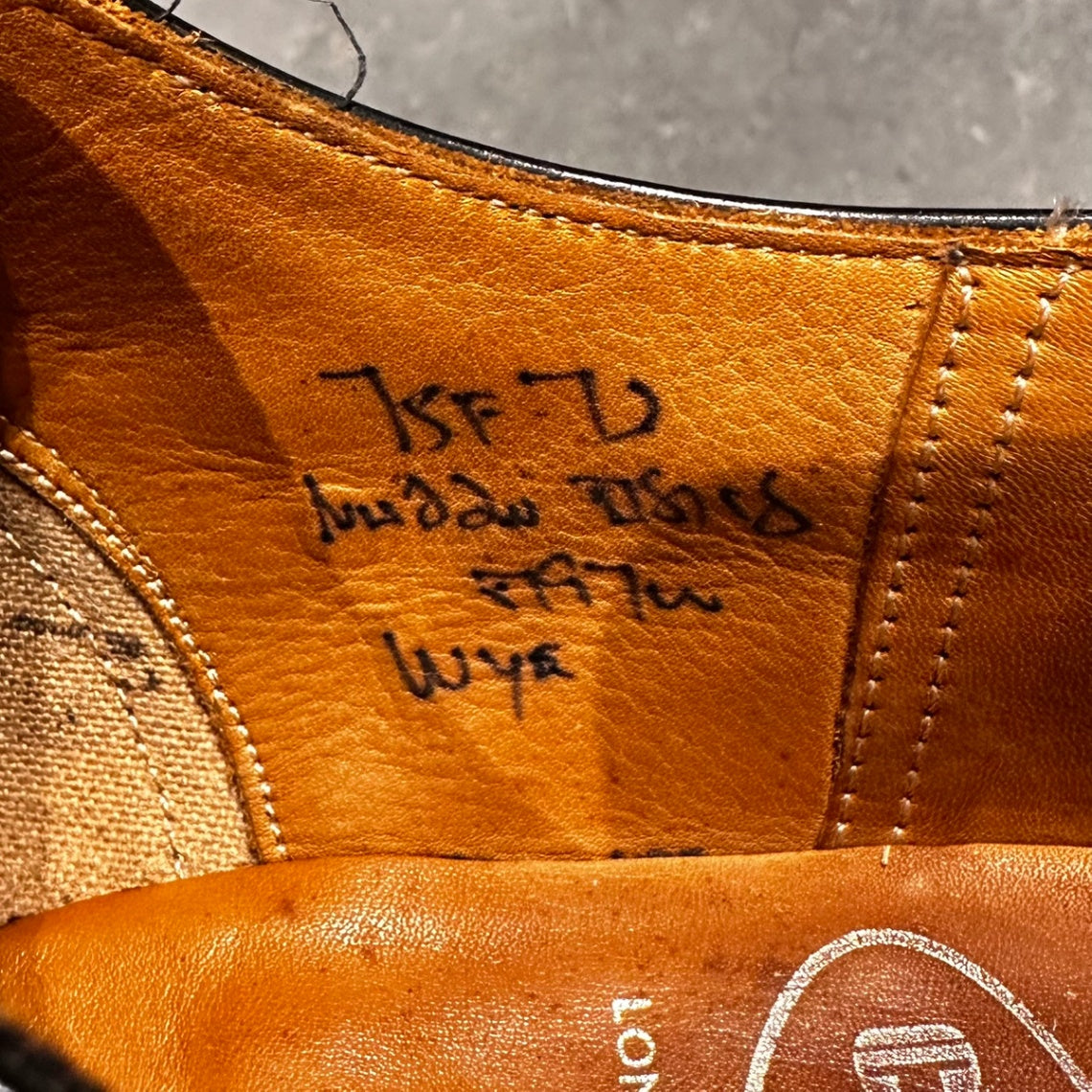 希少【Church's】チャーチ パンチドキャップトゥ WYE 3都市 ブックバインダーカーフ ブラック サイズUK75F 37ラスト