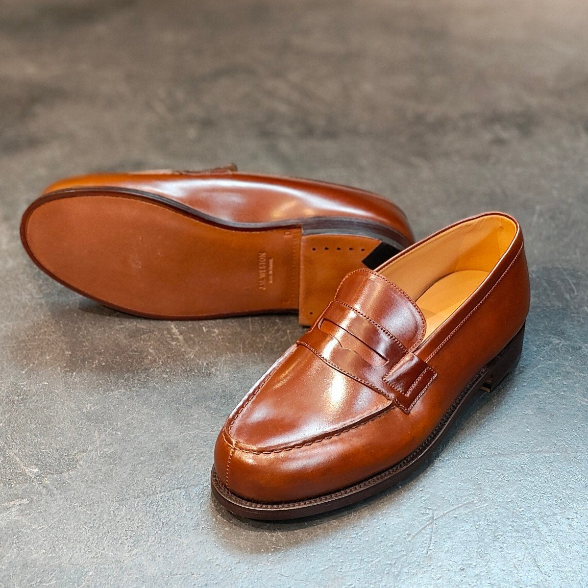 希少 新品未使用 【J.M.WESTON】ジェイエムウエストン UK7D シグニチャーローファー コードバン コニャック サイズ UK7D 41ラスト