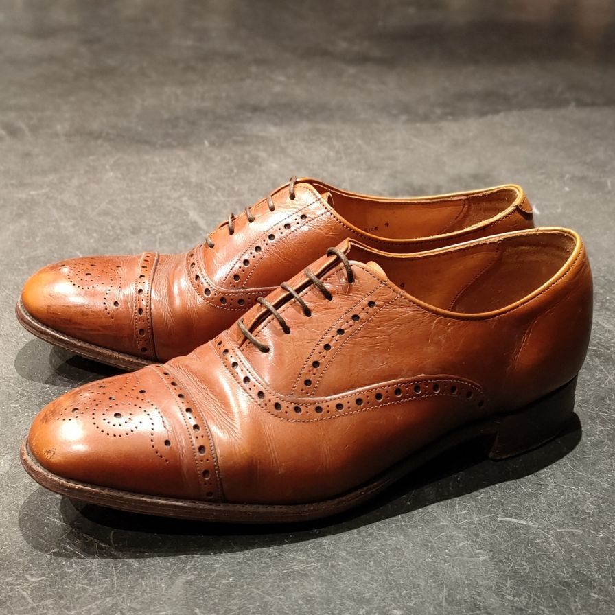 希少 【Tricker’s】トリッカーズ 筆記体ロゴ 81046 セミブローグ ブラウン サイズUK9