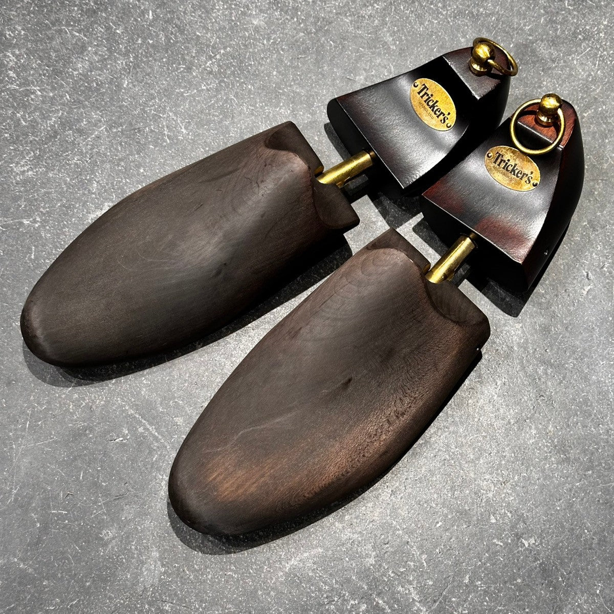 美品【Tricker’s】トリッカーズ バートン ウイングチップ カーフ ブラック サイズUK9