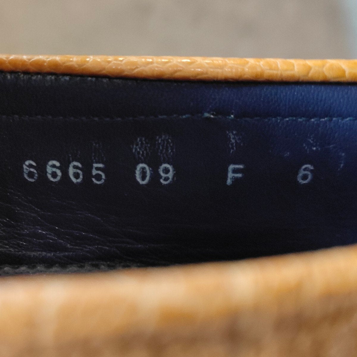 希少 使用数回【Santoni】サントーニ 伊勢丹メンズ別注 ローファー リミテッドエディション オーストレッグレザー ベージュサイズUK6
