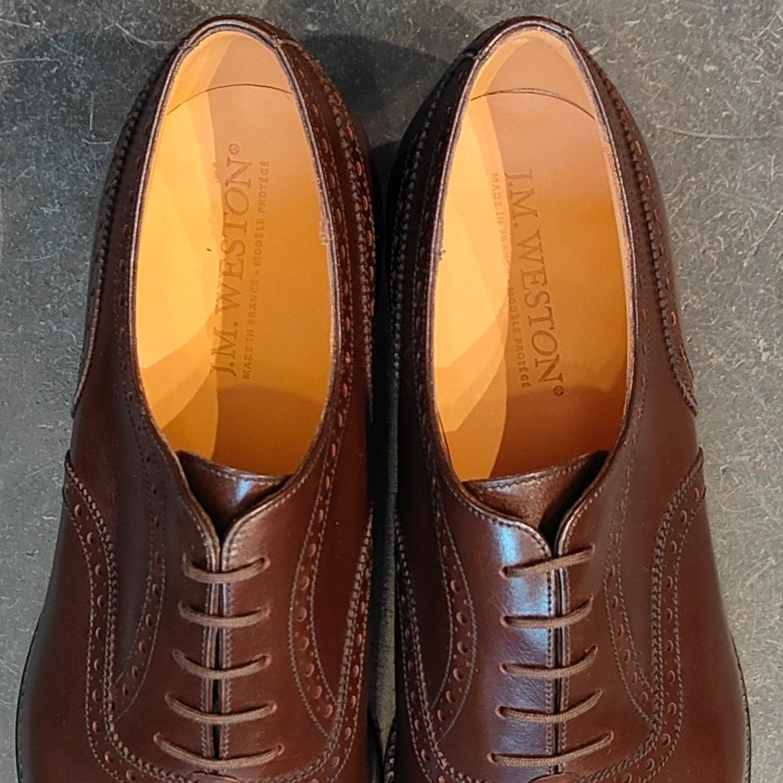 希少 新品未使用【J.M.WESTON】ジェイエムウエストン 310 セミブローグ ボックスカーフ ダークブラウン サイズUK9.5E 11ラスト