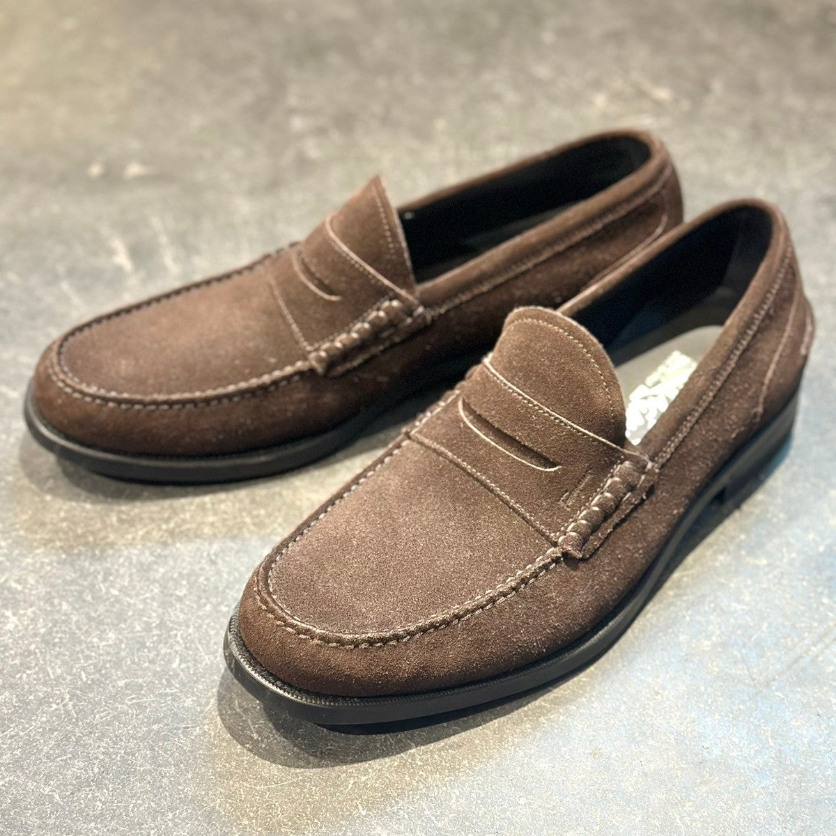 未使用級 サルヴァトーレ フェラガモ ローファー スエード 極美品【Salvatore Ferragamo】サルヴァトーレ フェラガモ