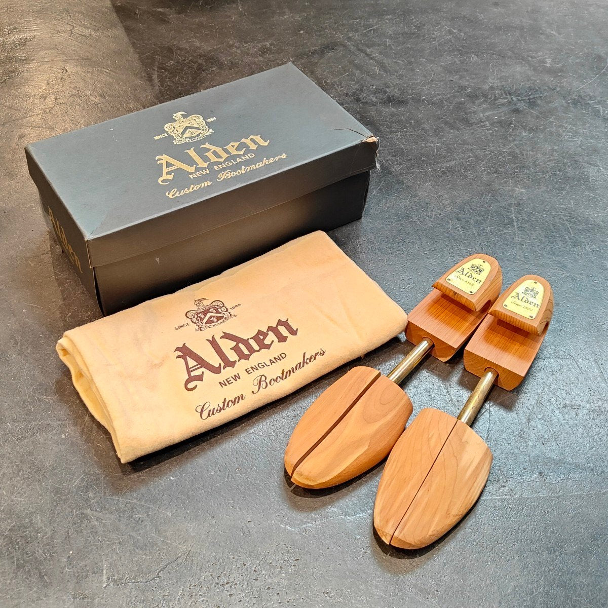 【ALDEN × UNITED ARROWS】オールデン × ユナイテッドアローズ 5432 別注 Vチップ コードバン ダークバーガンディ サイズ US9D モディファイドラスト