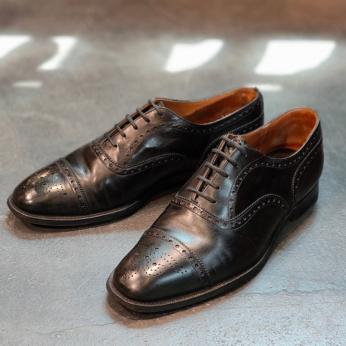 【Church's】チャーチ 3都市 ディプロマット セミブローグ カーフ ブラック サイズ UK80F 73ラスト 定価¥160,600-