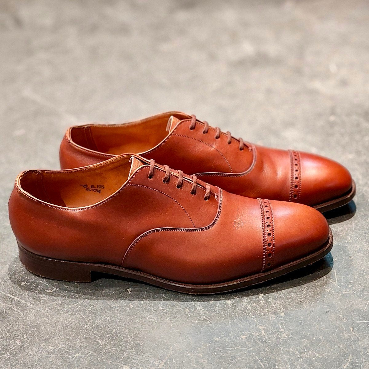 希少 美品 【EDWARD GREEN】エドワードグリーン MADEBYロゴ旧工場製 バークレー パンチドキャップトゥ カーフ チェスナット サイズ UK7.5E 88ラスト 参考定価¥245,300-