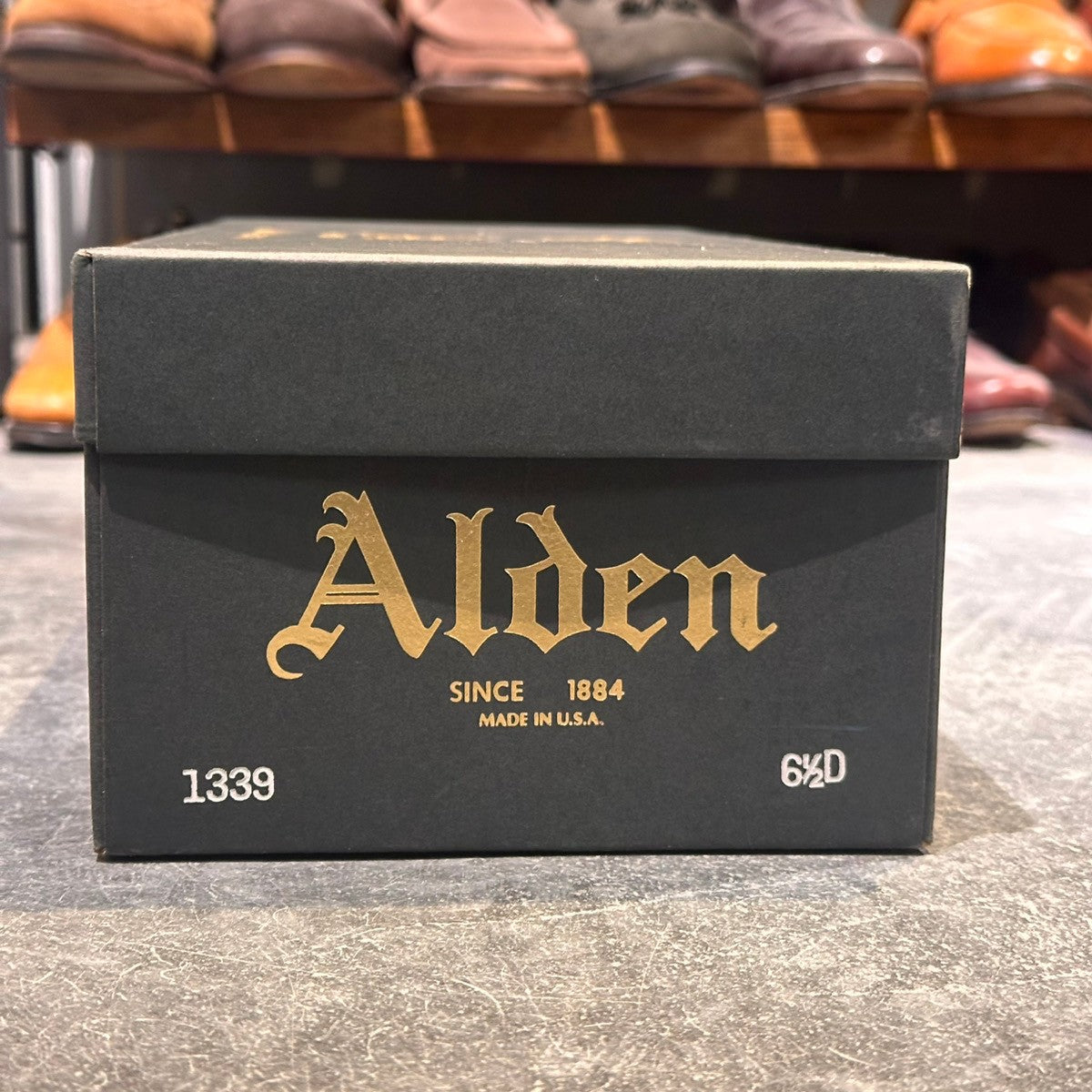 試着程度極美品【ALDEN】オールデン 1339 SHIPS別注 チャッカブーツ コードバン ダークバーガンディ サイズUS6.5D バリーラスト