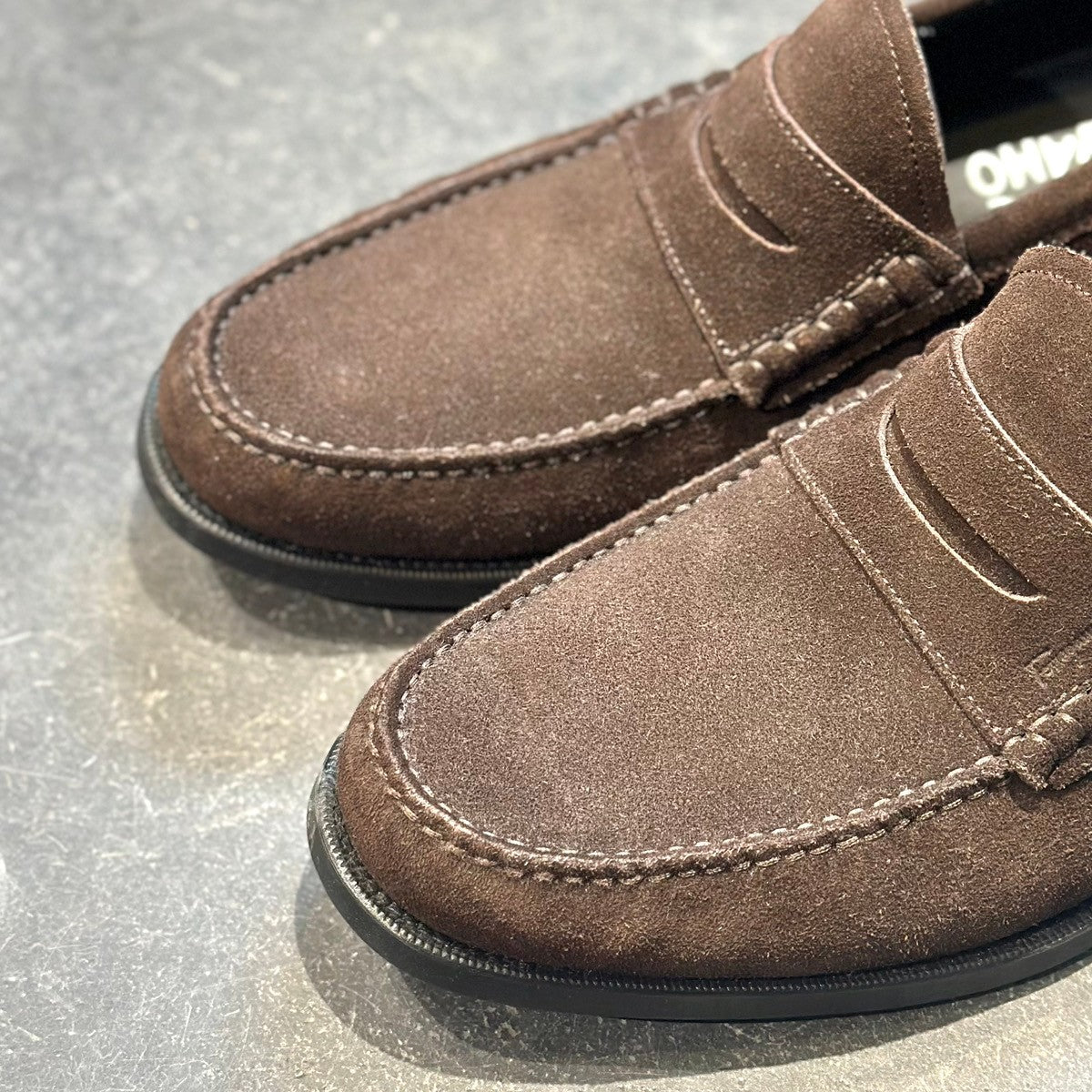極美品【Salvatore Ferragamo】サルヴァトーレ フェラガモ ローファー スエード ブラウン サイズ UK9EEE