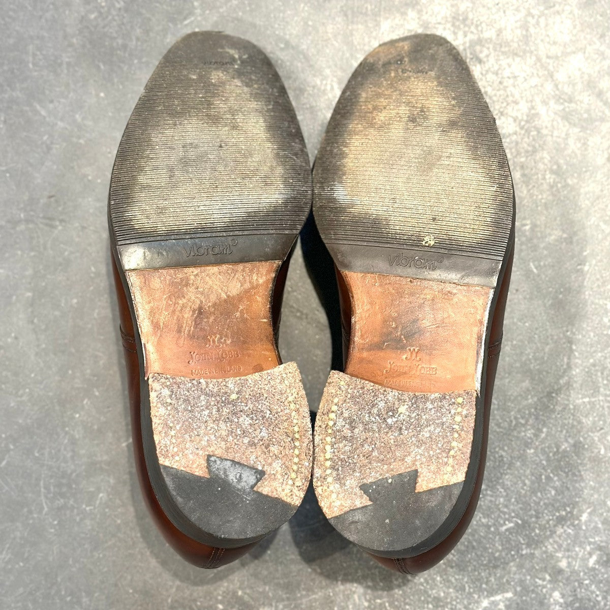 極美品【JOHN LOBB】ジョンロブ パンチドキャップトゥ ラッセル ブラウン サイズ6.5EE 8695ラスト
