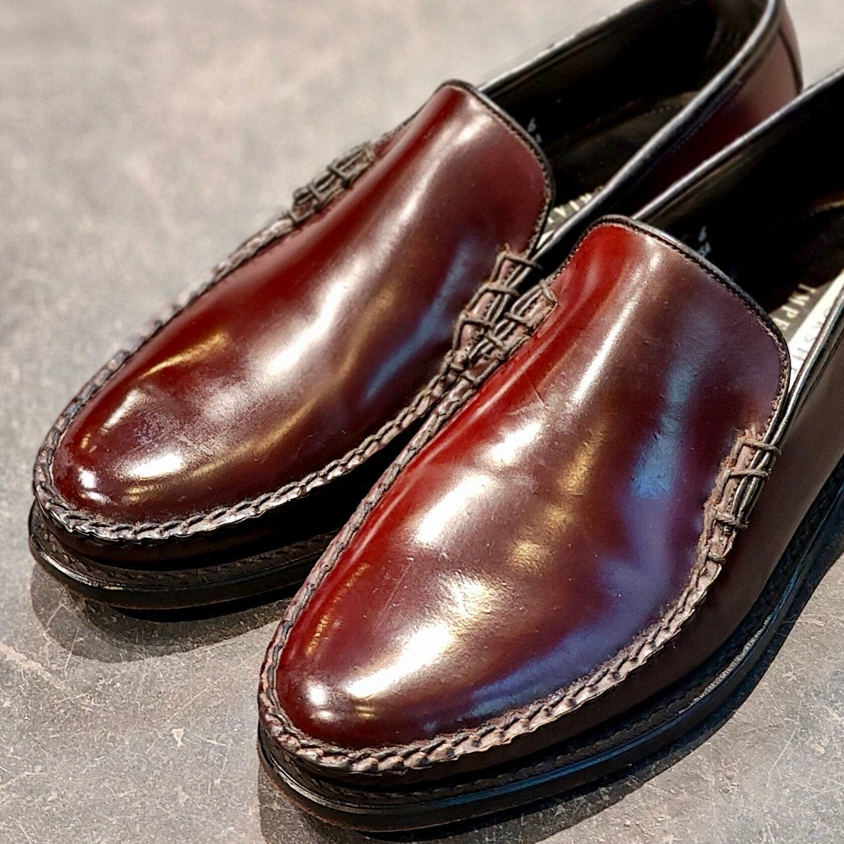 希少 使用数回【FLORSHEIM】フローシャイム YUMA コブラヴァンプ ローファー コードバン バーガンディ USA製 サイズ US8