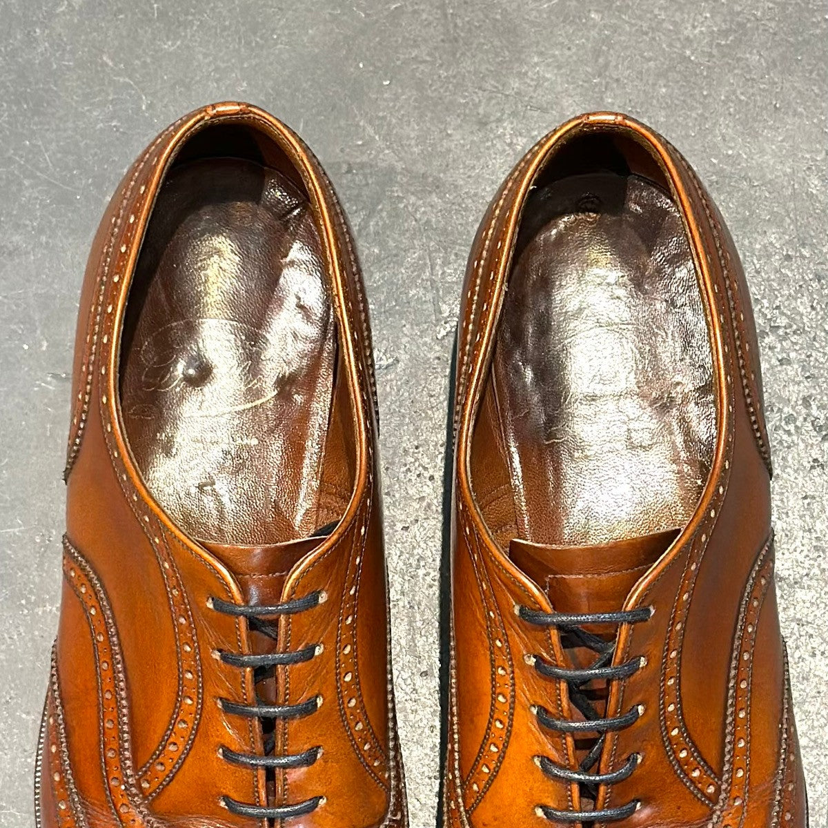 美品【Church's】チャーチ Whip Flexシリーズ ウイングチップ 2都市 ブックバインダーカーフ サンダルウッド UK85E 73ラスト