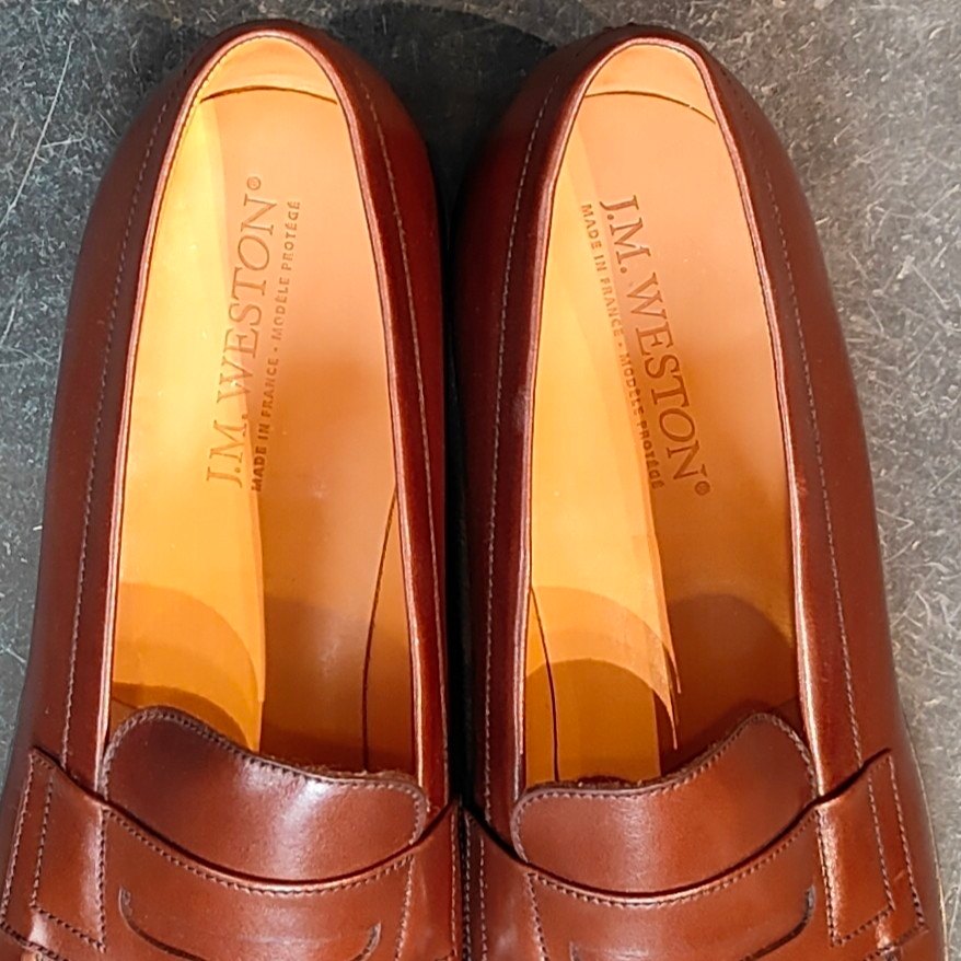 希少 新品未使用【J.M.WESTON】ジェイエムウエストン 180 シグニチャーローファー ボックスカーフ レッドエトラスコ サイズ UK9C 41ラスト 定価¥156,200-