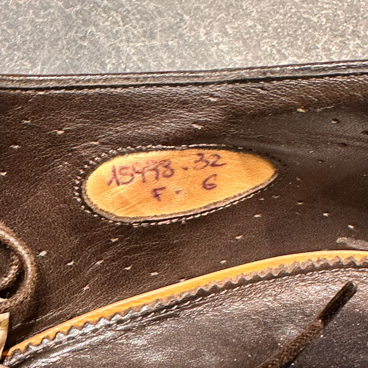 【santoni】サントーニ AS998 セミブローグ グレインレザー ブラウン サイズUK6