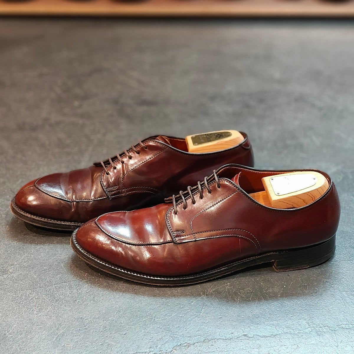 【ALDEN × UNITED ARROWS】オールデン × ユナイテッドアローズ 5432 別注 Vチップ コードバン ダークバーガンディ サイズ US9D モディファイドラスト