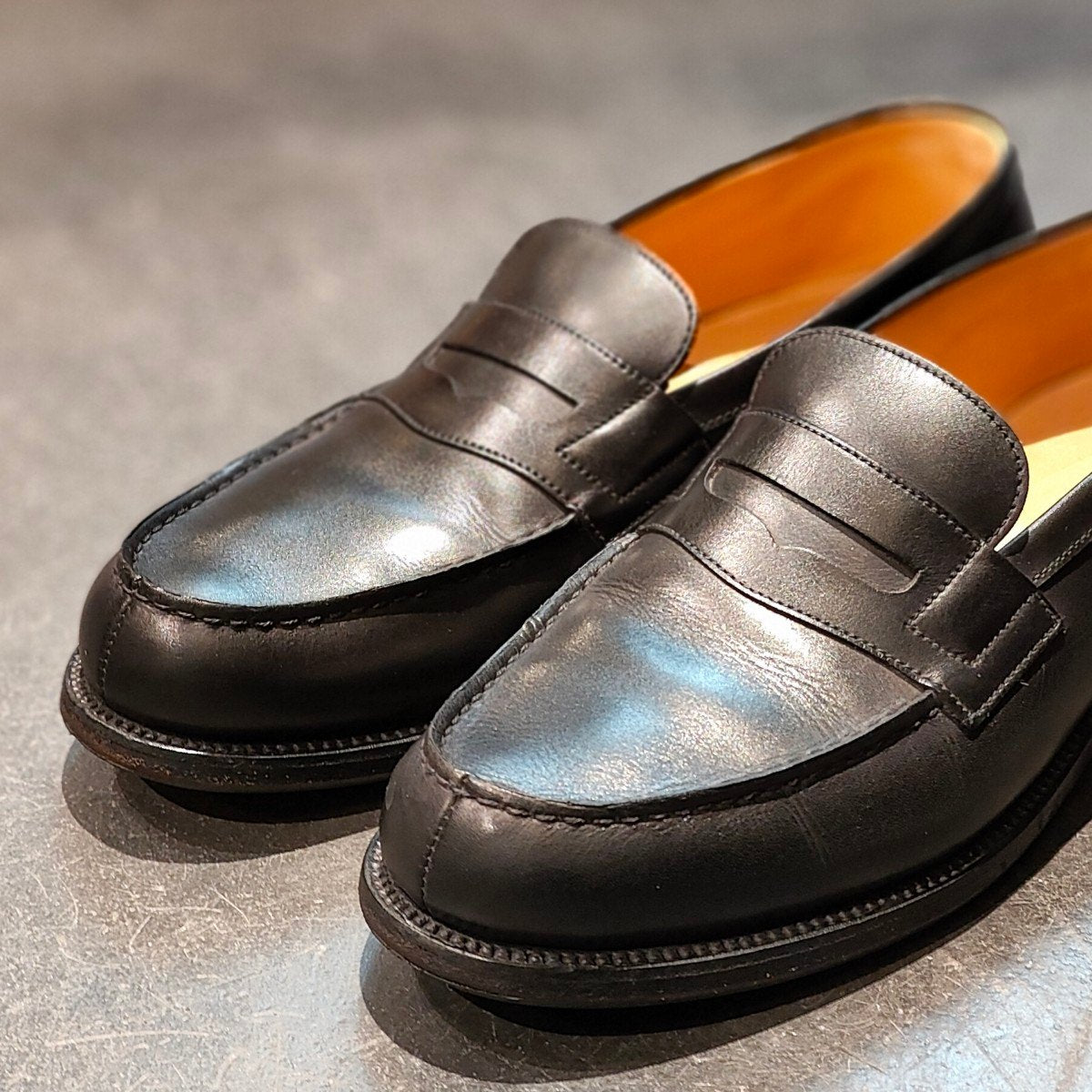 美品 【J.M.WESTON】ジェイエムウエストン 180 シグニチャーローファー カーフ ブラック サイズ UK6.5D 41ラスト 定価¥151,800-