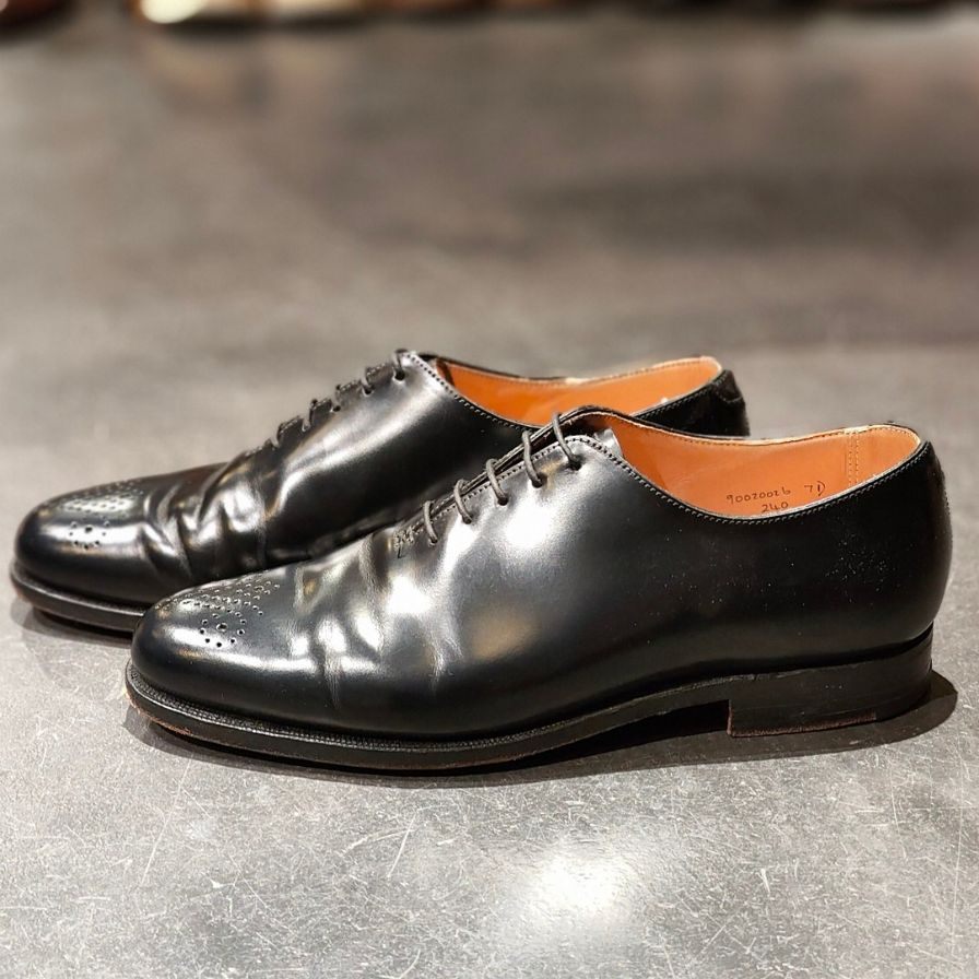 【PEAL&CO】ピール&コー ブルックスブラザーズ別注 クロケット&ジョーンズ製 ホールカット ブラック サイズUS7D