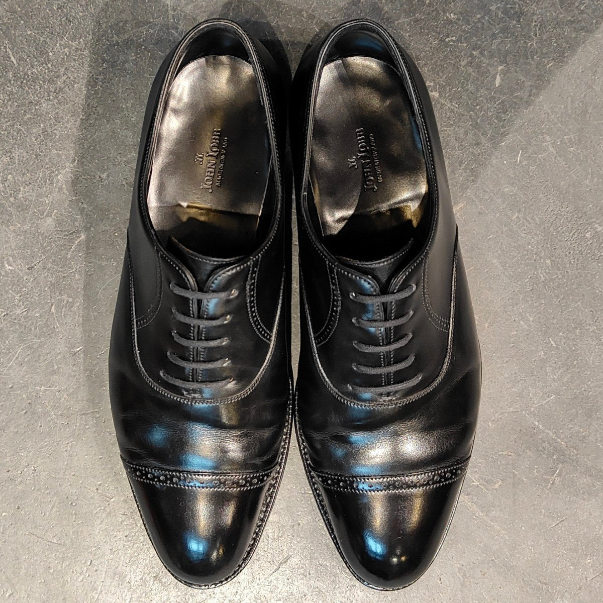 美品【JOHN LOBB】ジョンロブ フィリップ2 クォーターブローグ カーフ ブラック サイズUK6E 7000ラスト 参考定価¥332,200-