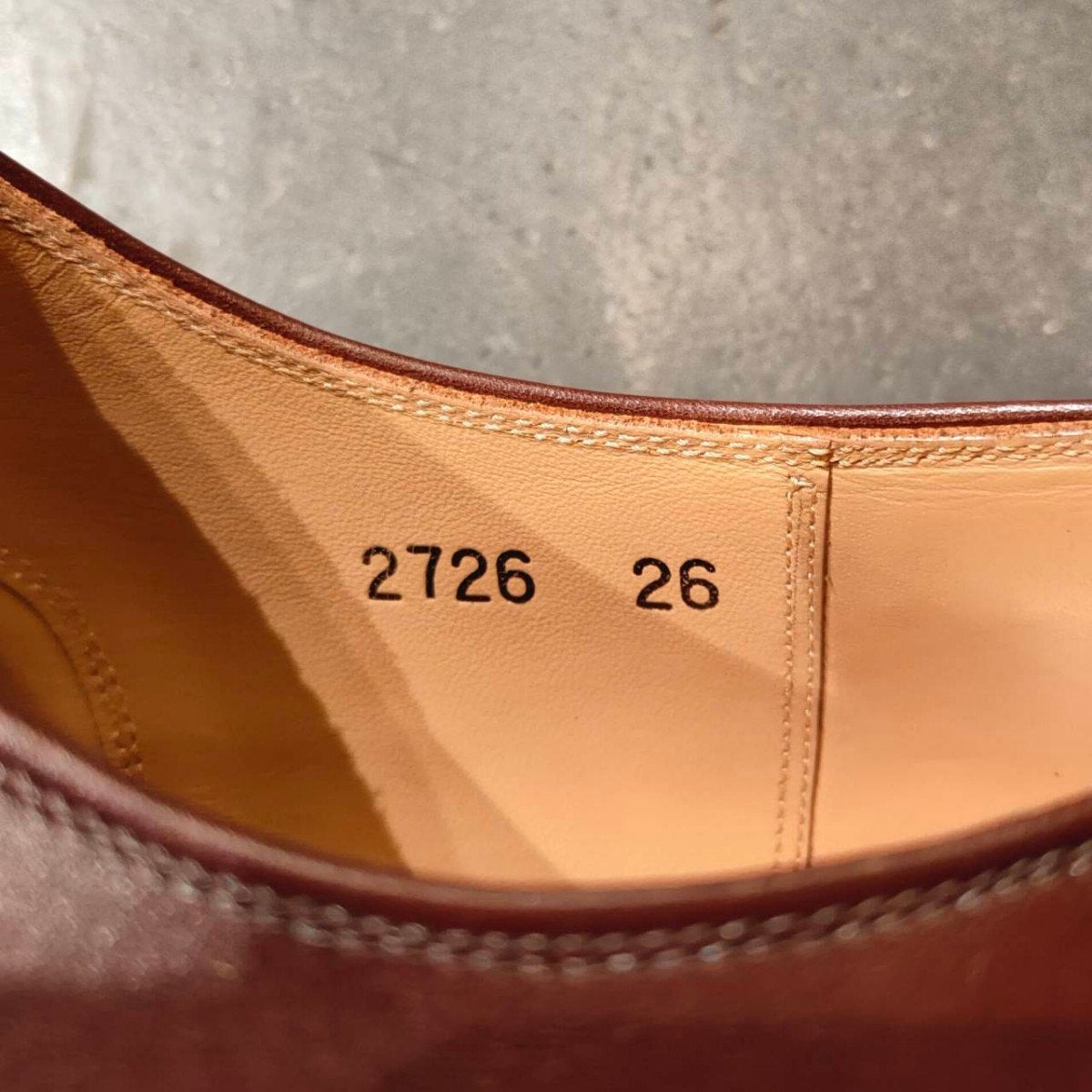 使用数回 【SCOTCH GRAIN】スコッチグレイン 2726 シャインオアレインII ストレートチップ 国産撥水カーフ ブラウン サイズ 26.0EEE 参考定価¥39,600-
