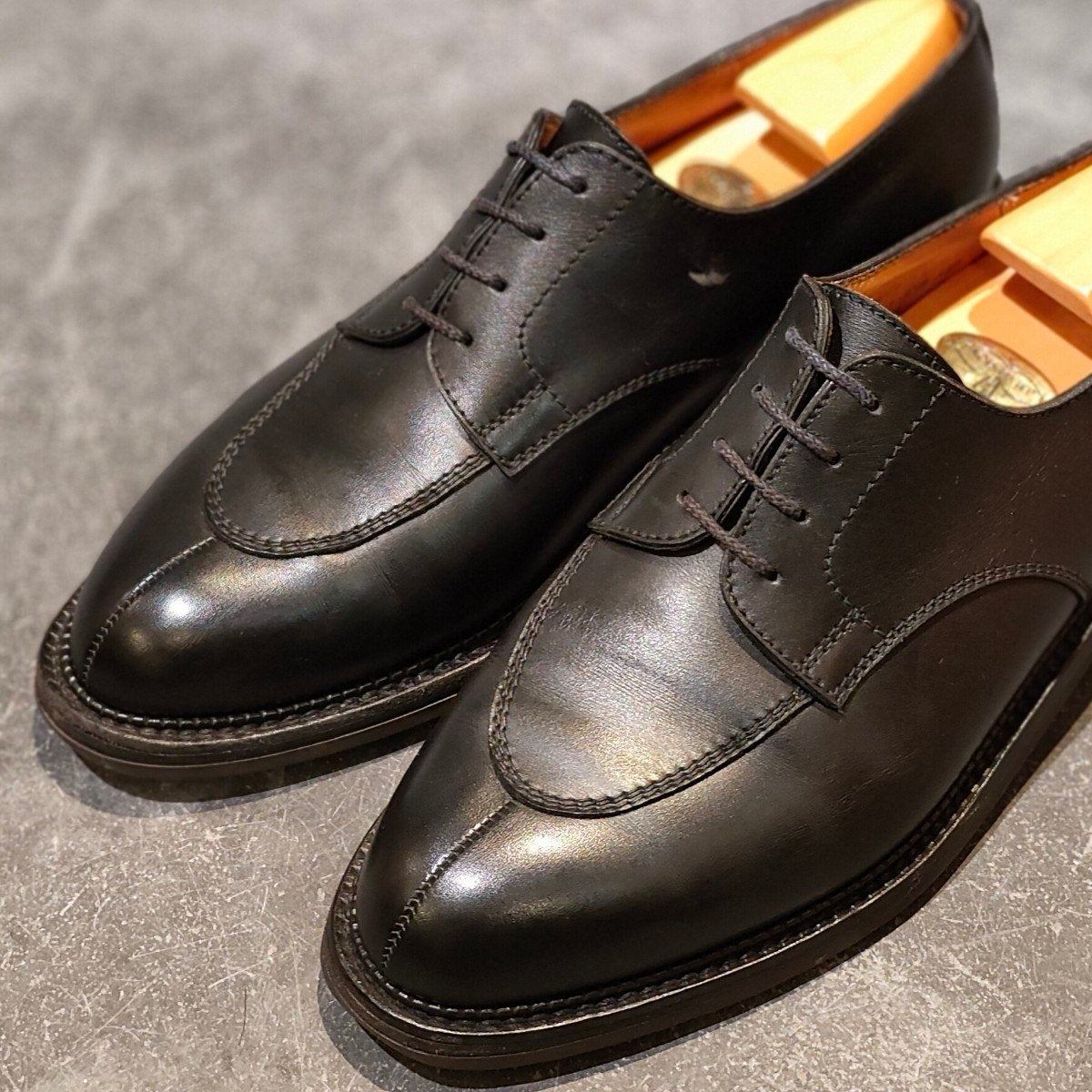 希少 【J.M.WESTON】ジェイエムウエストン 696 スプリットトゥダービー Uチップ ロシアンカーフ ブラック サイズ UK8D 23ラスト