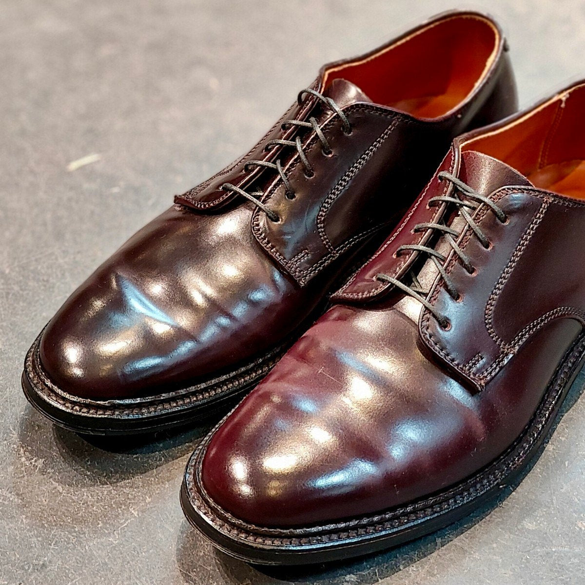 極美品【ALDEN】オールデンインターナショナルギャラリービームス 2938F  プレーントゥ コードバン ダークバーガンディ サイズ US8.5D バリーラスト