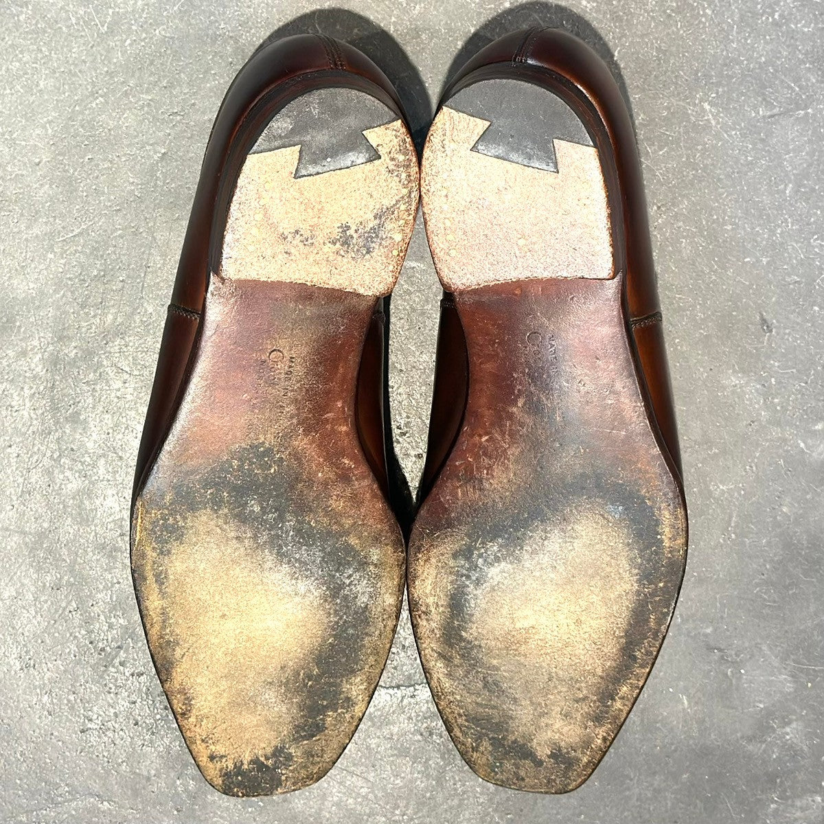 極美品【CROCKETT&JONES】クロケット&ジョーンズ ベルグレイプ3 パンチドキャップトゥ カーフ ダークブラウン サイズUK7E 367ラスト