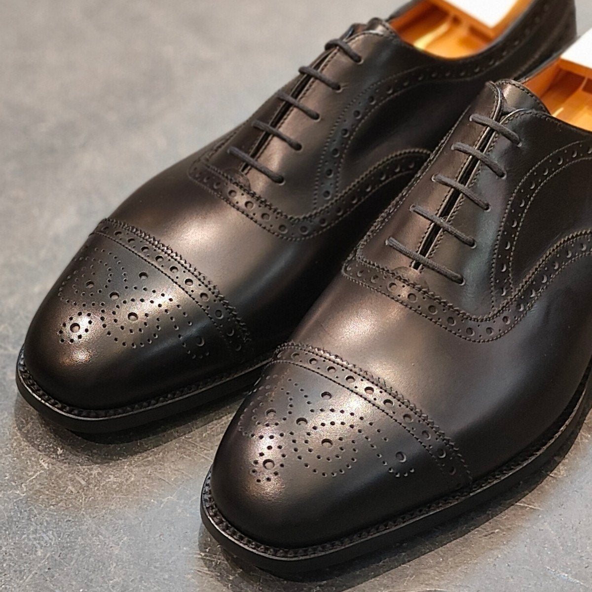 希少 新品未使用【J.M.WESTON】ジェイエムウエストン 310 セミブローグ ボックスカーフ ブラック サイズUK9.5D 11ラスト