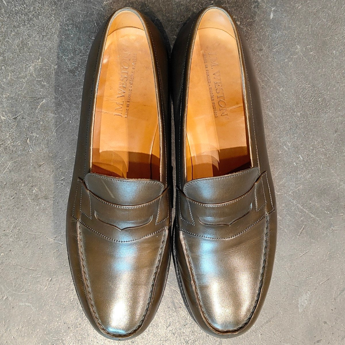 美品【J.M.WESTON】ジェイエムウエストン 180 シグニチャーローファー ボックスカーフ ハンターグリーン サイズ UK9.5C 41ラスト 定価¥151,800-