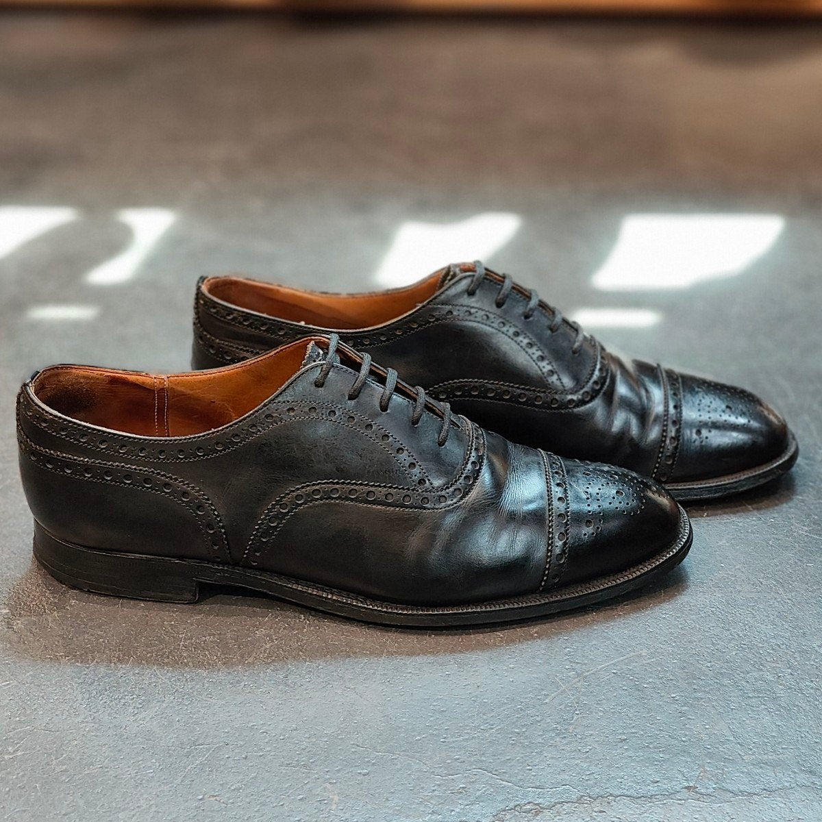 【Church's】チャーチ 3都市 ディプロマット セミブローグ カーフ ブラック サイズ UK80F 73ラスト 定価¥160,600-