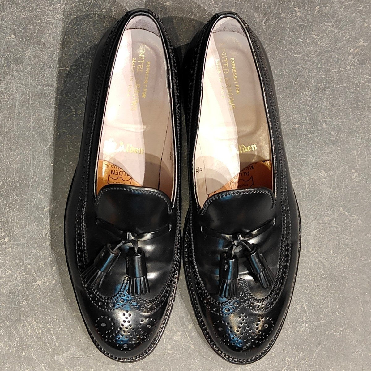 希少 極美品 【ALDEN】オールデン ユナイテッドアローズ別注 3906 タッセルローファー コードバンブラック サイズUS8D アバディーンラスト