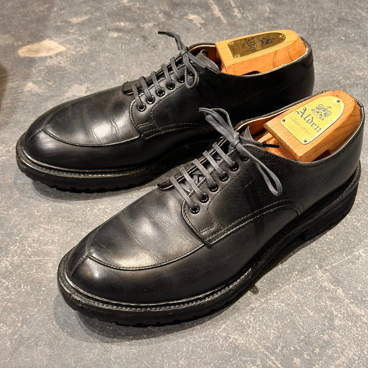 ALDEN】オールデン 5469 Vチップ オイルドレザー ブラック サイズUS6