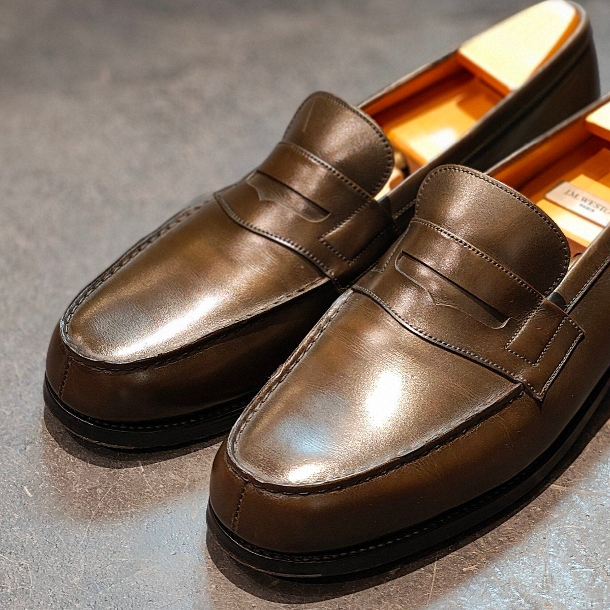 美品【J.M.WESTON】ジェイエムウエストン 180 シグニチャーローファー ボックスカーフ ハンターグリーン サイズ UK9.5C 41ラスト 定価¥151,800-