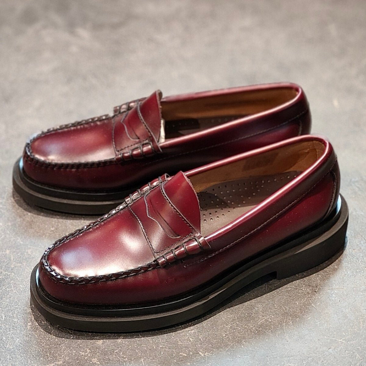 新品未使用 【G.H.Bass&Co. 】 ジーエイチバス 11610A ローファー ハイシャインレザー バーガンディ サイズ US6.5 定価¥38,500-