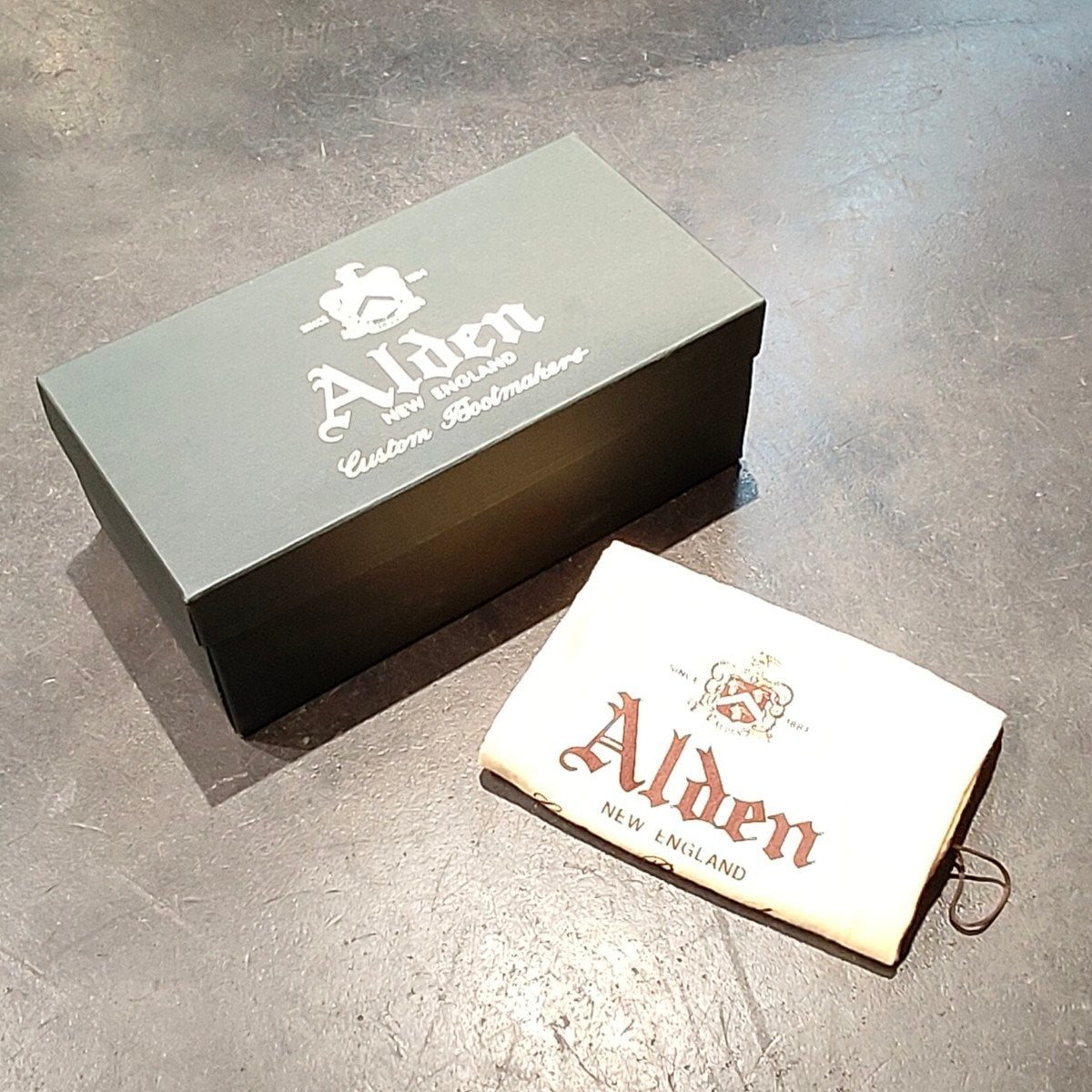 美品【ALDEN】オールデン×コンフォーマルシューストア 54332 Vチップ コードバン ブラック サイズ US8.5D モディファイドラスト 参考定価¥209,000-