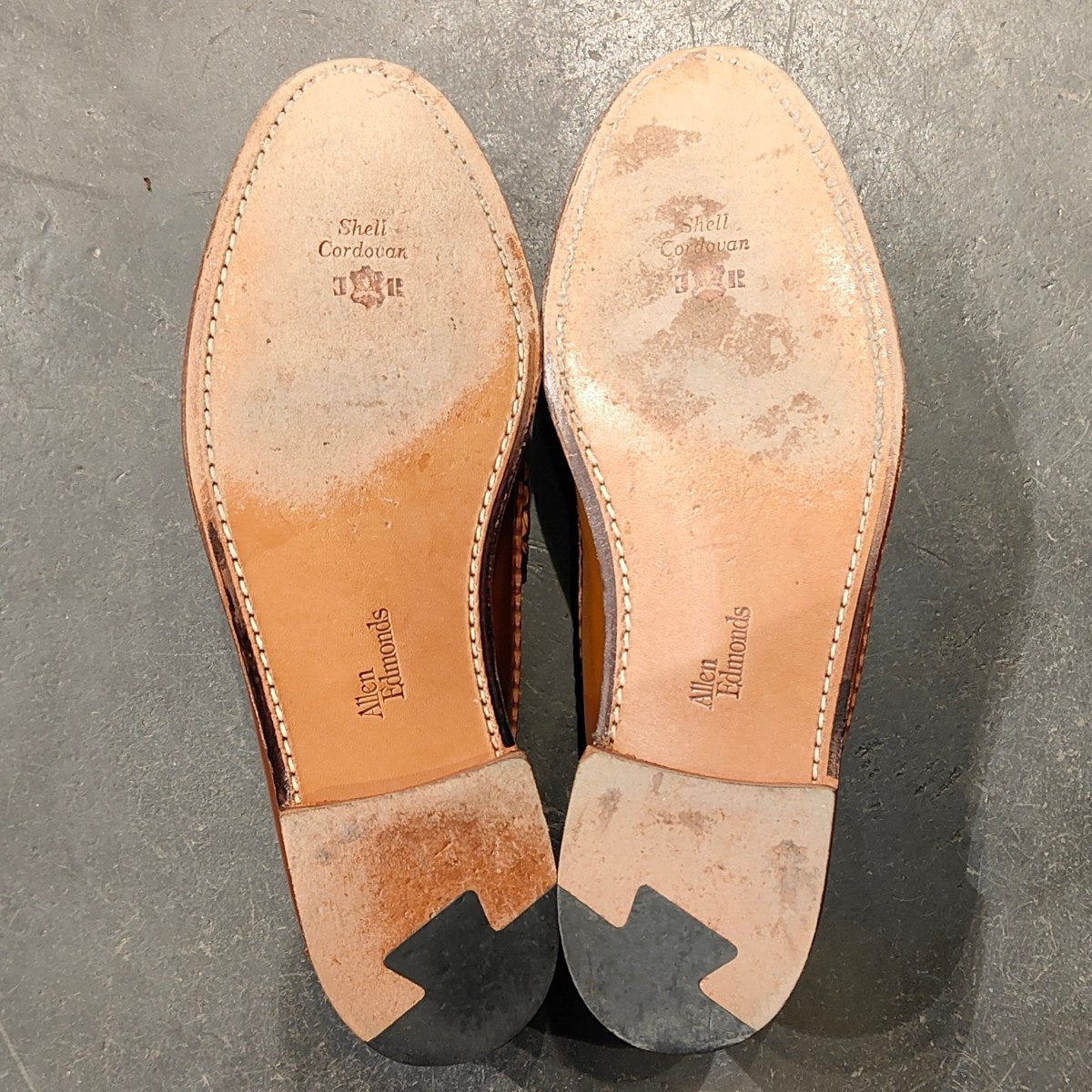 希少 使用数回【Allen Edmonds】アレンエドモンズ ケンウッド ビーフローファー コードバン ウイスキー サイズUS9