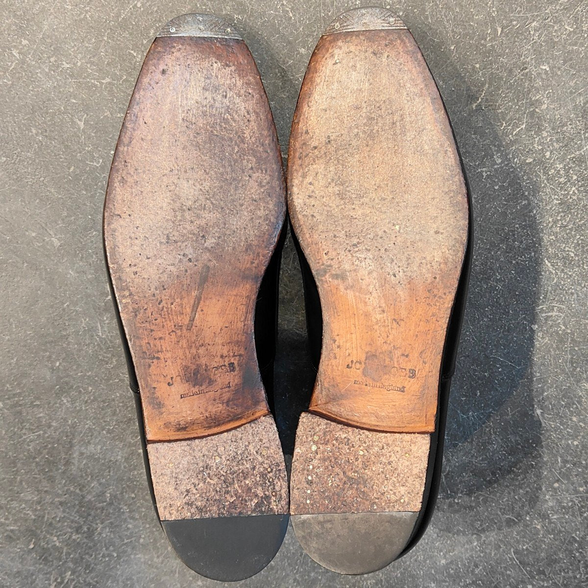使用数回 【JOHN LOBB】ジョンロブ シティ2 ストレートチップ カーフ ブラック サイズUK7.5E 7000ラスト参考定価¥228,800-