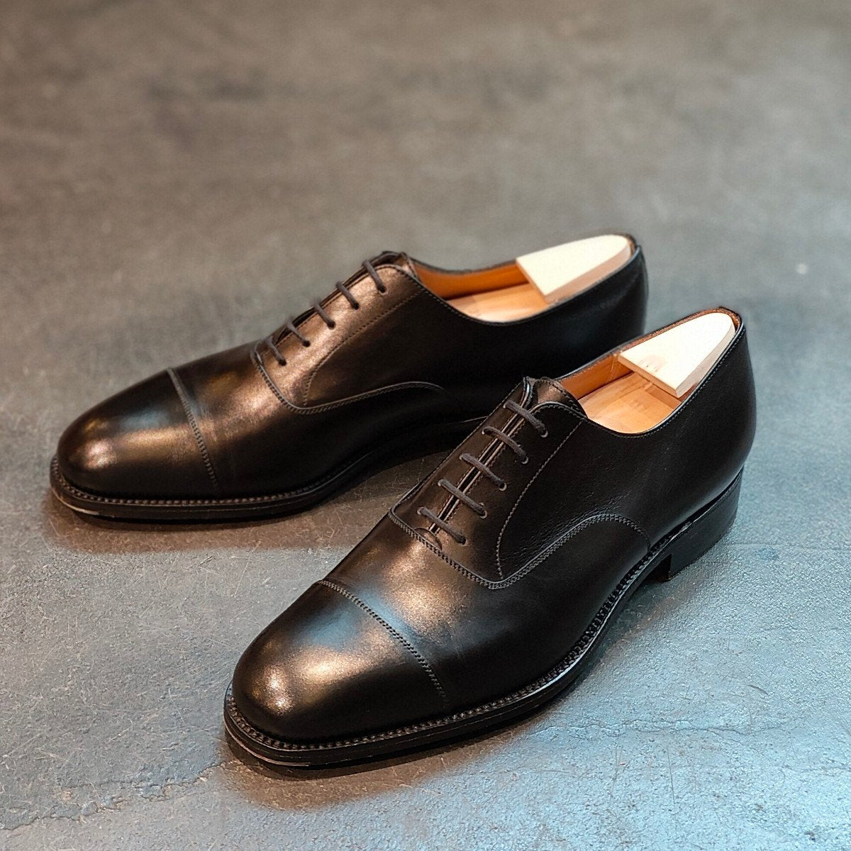 使用数回 【J.M.WESTON】ジェイエムウエストン 300 ストレートチップ カーフ ブラック 7.5C 定価¥165,000-