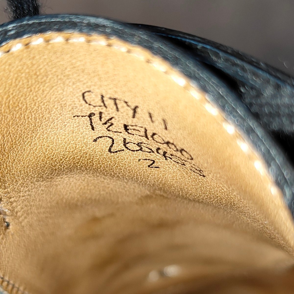 使用数回 【JOHN LOBB】ジョンロブ シティ2 ストレートチップ カーフ ブラック サイズUK7.5E 7000ラスト参考定価¥228,800-