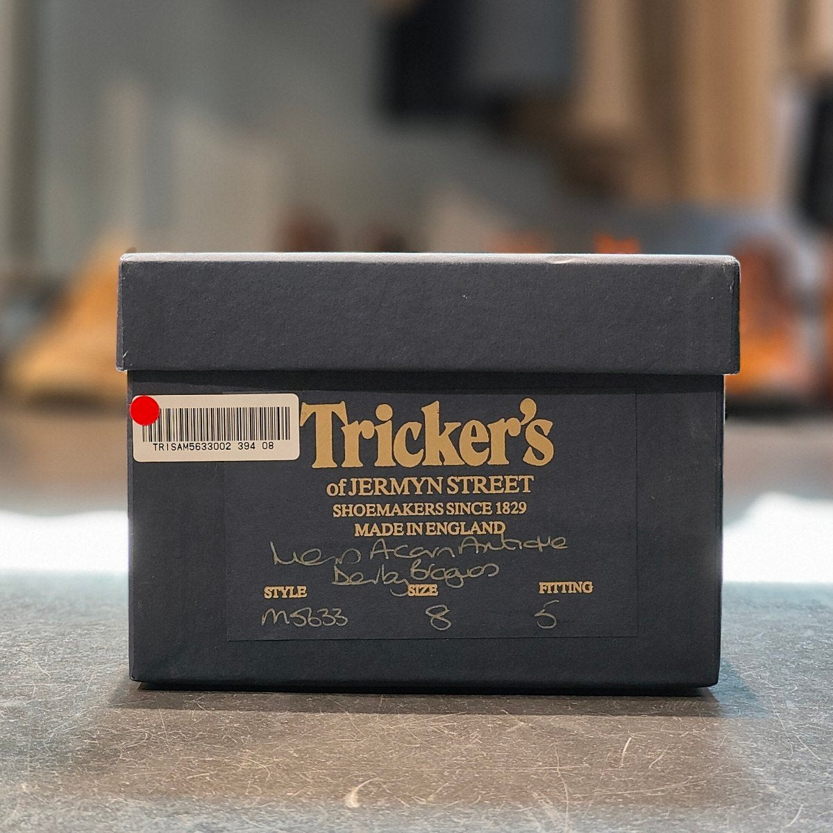 美品 【Tricker’s】トリッカーズ M5633 バートン ウイングチップ カーフ エイコンアンティーク サイズ UK8 定価¥121,000-