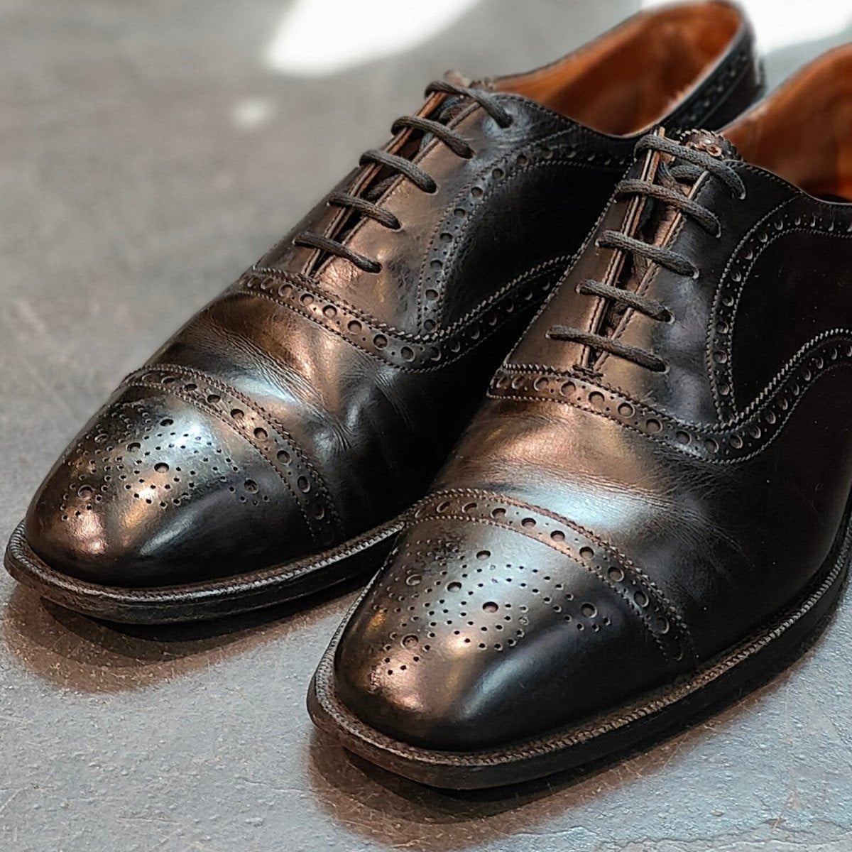 【Church's】チャーチ 3都市 ディプロマット セミブローグ カーフ ブラック サイズ UK80F 73ラスト 定価¥160,600-