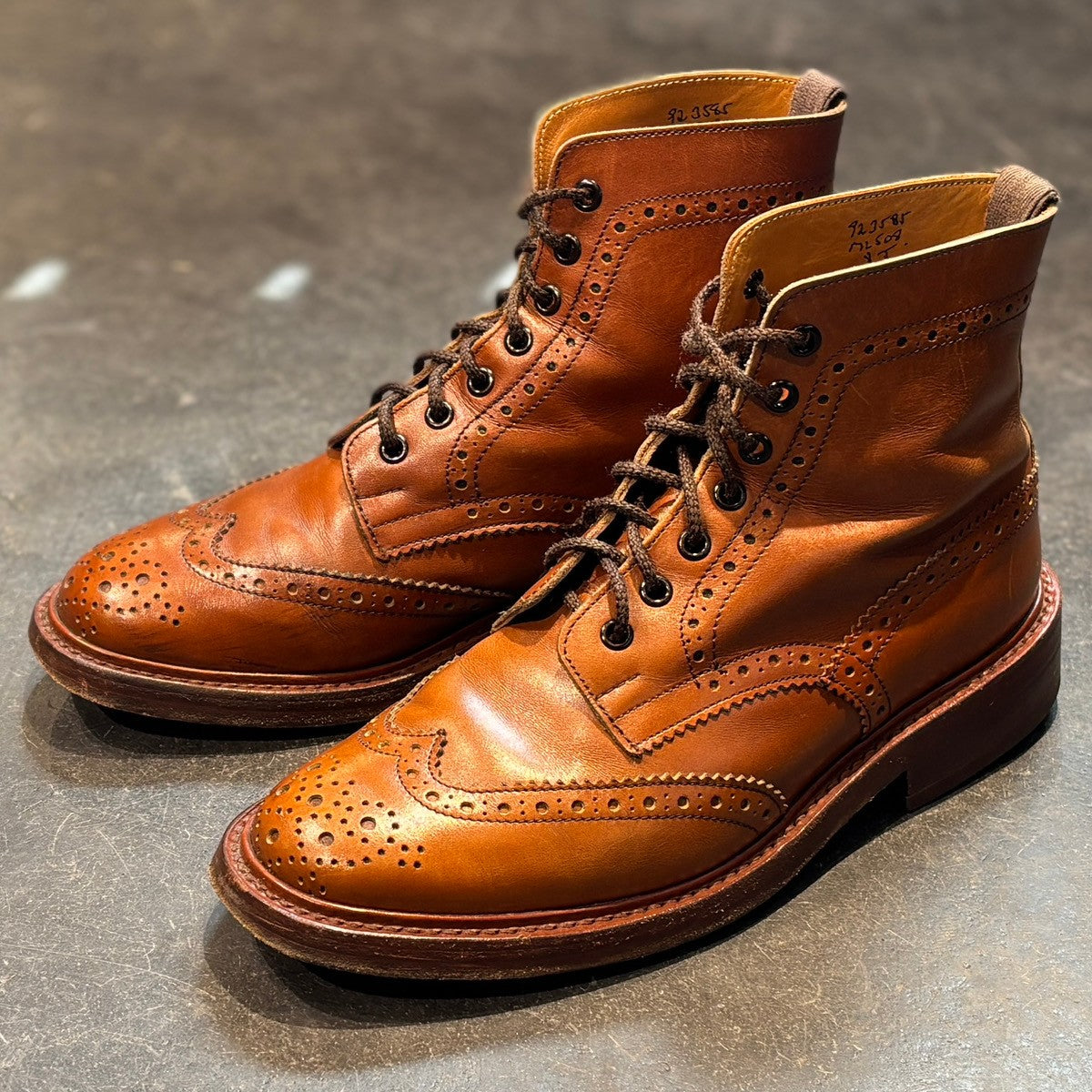 【Tricker's】トリッカーズ モールトン M2508 カントリーブーツ ウイングチップ カーフ ブラウン サイズ UK8