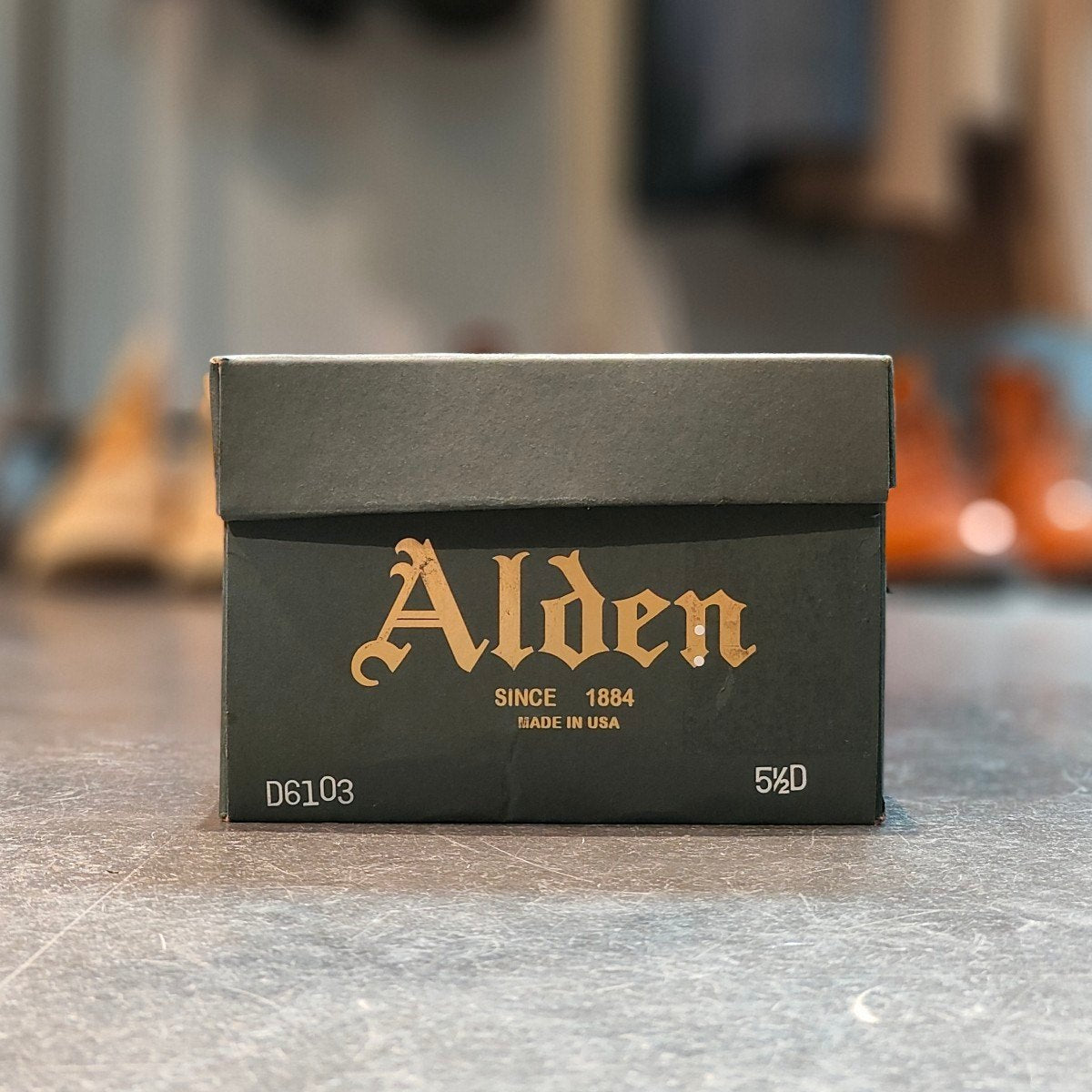 新品未使用 【ALDEN】オールデン×ビームス D6103 プレーントウ スリッポン スエード ブラック サイズ US5.5D アバディーンラスト 定価¥130,900-