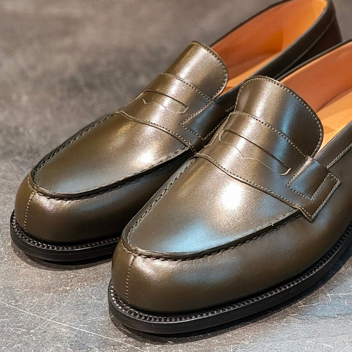 新品未使用 【J.M.WESTON】ジェイエムウエストン 180 シグニチャーローファー ボックスカーフ ハンターグリーン サイズ UK7D 41ラスト 定価151,800-