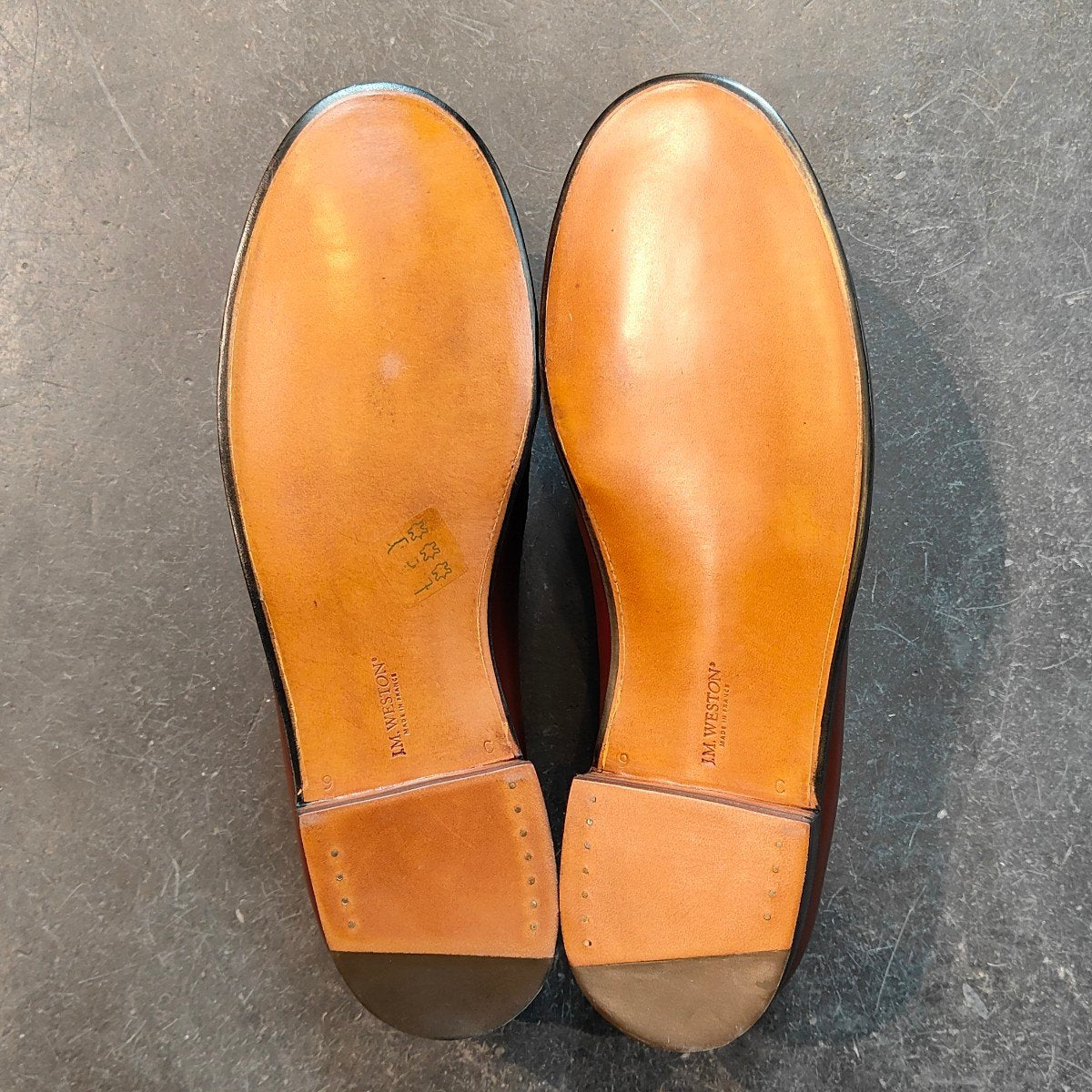 希少 新品未使用【J.M.WESTON】ジェイエムウエストン 180 シグニチャーローファー ボックスカーフ レッドエトラスコ サイズ UK9C 41ラスト 定価¥156,200-