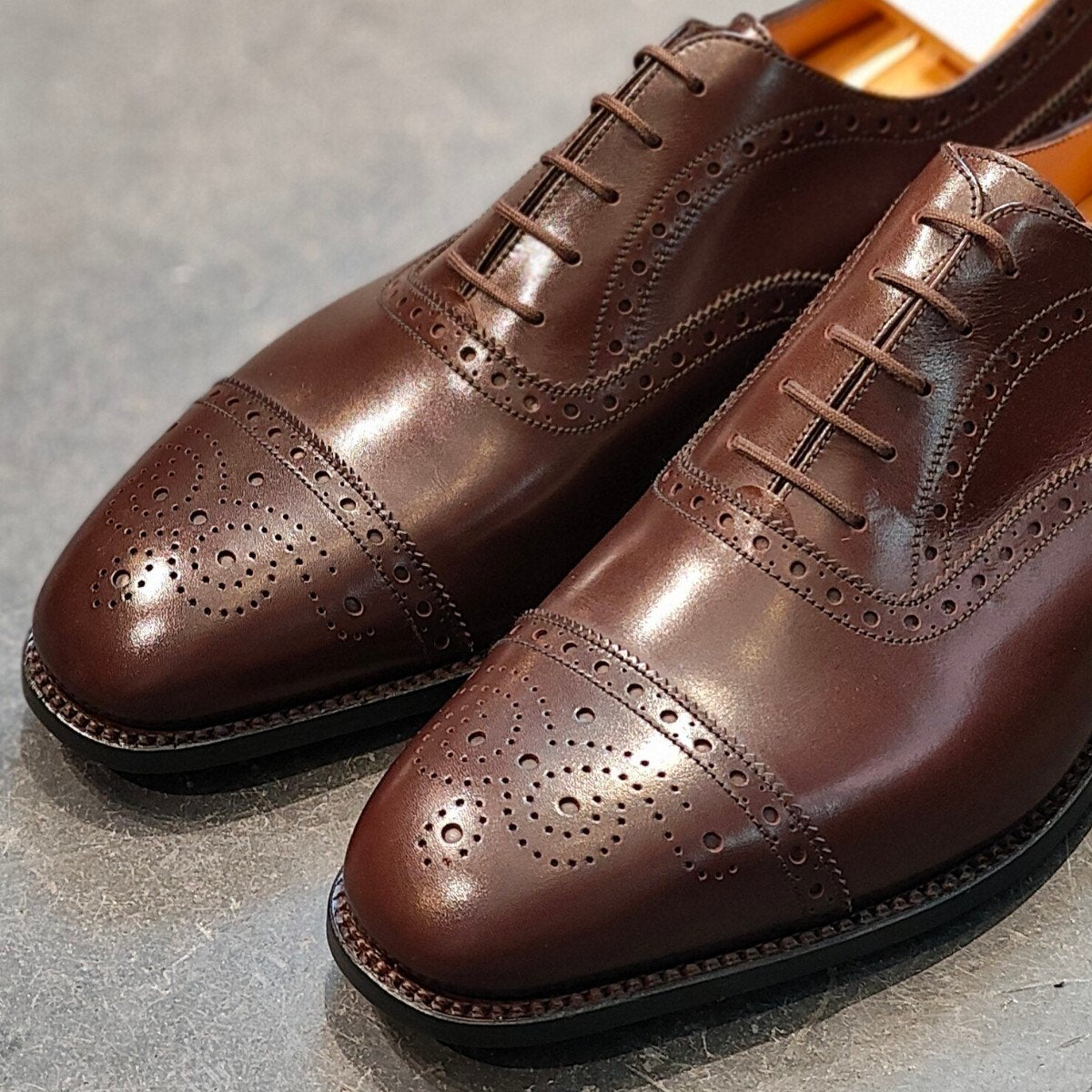 希少 新品未使用【J.M.WESTON】ジェイエムウエストン 310 セミブローグ ボックスカーフ ダークブラウン サイズUK9.5E 11ラスト