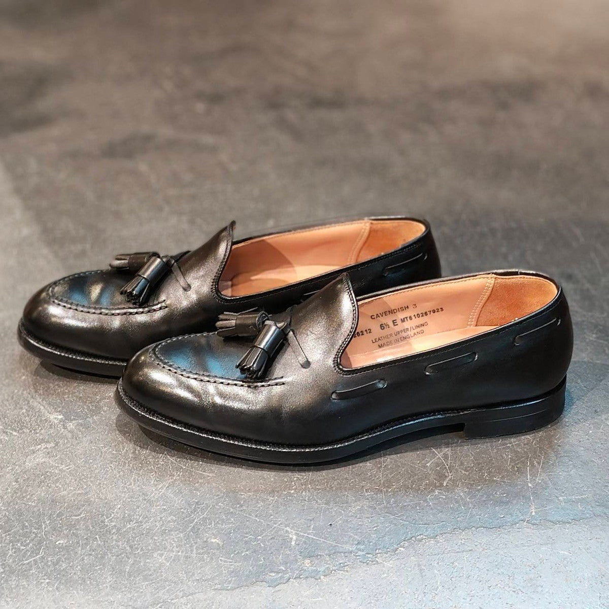 使用数回【CROCKETT&JONES】クロケット&ジョーンズ キャベンディッシュ3 タッセルローファー カーフ ブラック サイズUK6.5E 375ラスト 定価¥126,500-