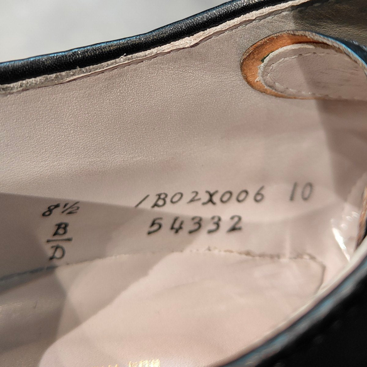 美品【ALDEN】オールデン×コンフォーマルシューストア 54332 Vチップ コードバン ブラック サイズ US8.5D モディファイドラスト 参考定価¥209,000-